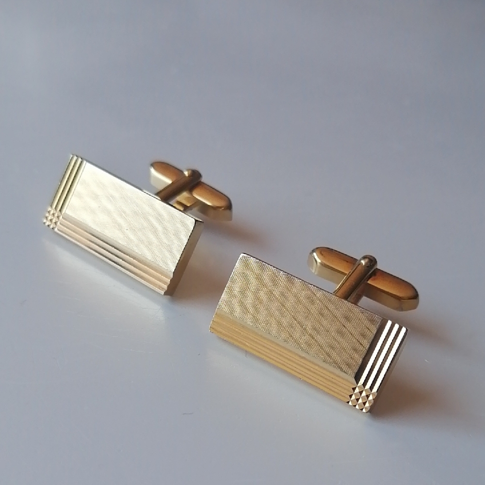 Vintage Cufflinks Goldtone Elegant Timeless Stylish Formal Attire